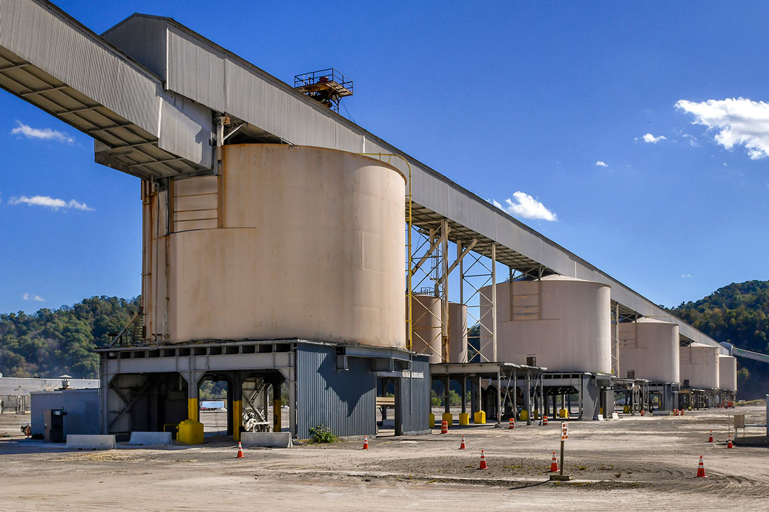 Long Ridge has 21 silos with 100,000 tons of frac sand storage capacity